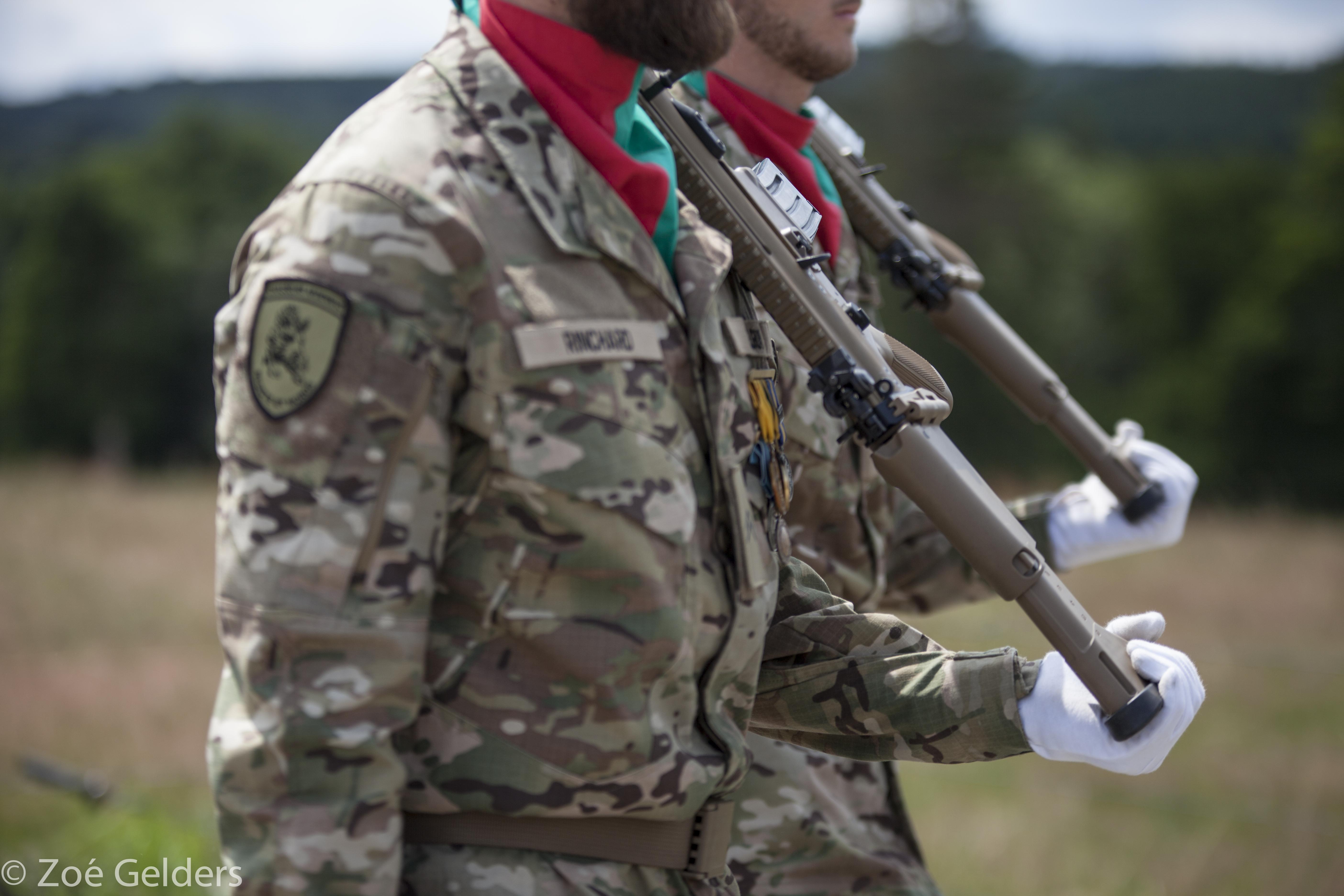 Chasseurs Adrennais défilant